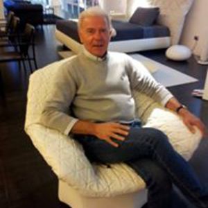 Elio M.